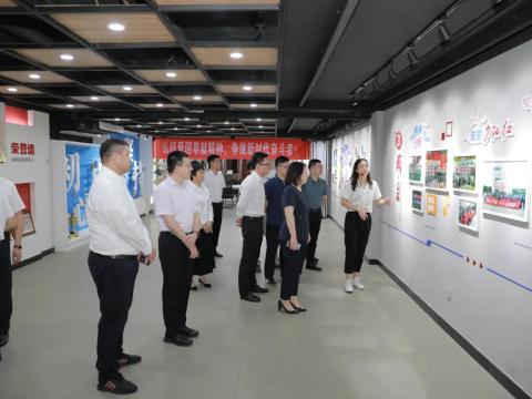 团省委副书记张迎春来海博论坛集团调研共青团事情